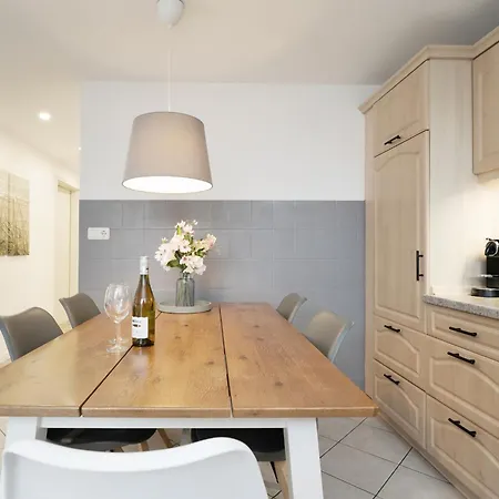 Haus Strandgefluester Seestern *